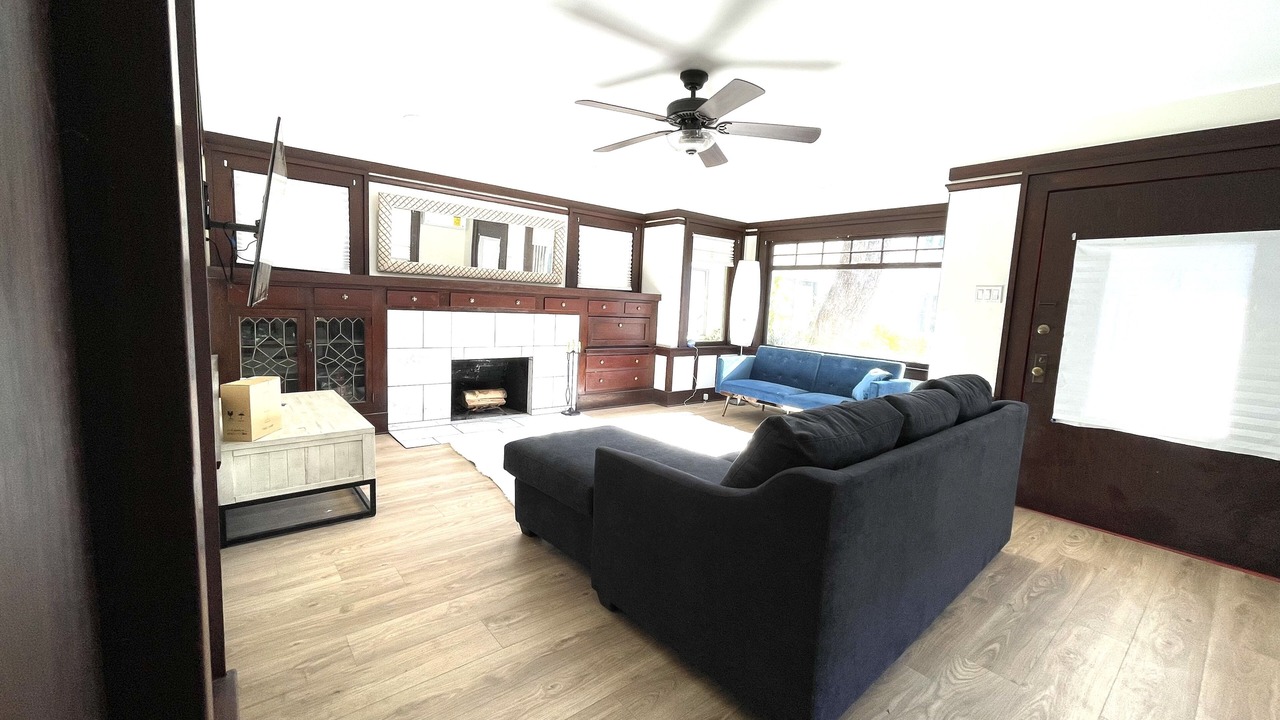 Photo of Livingroom in Alamitos Beach