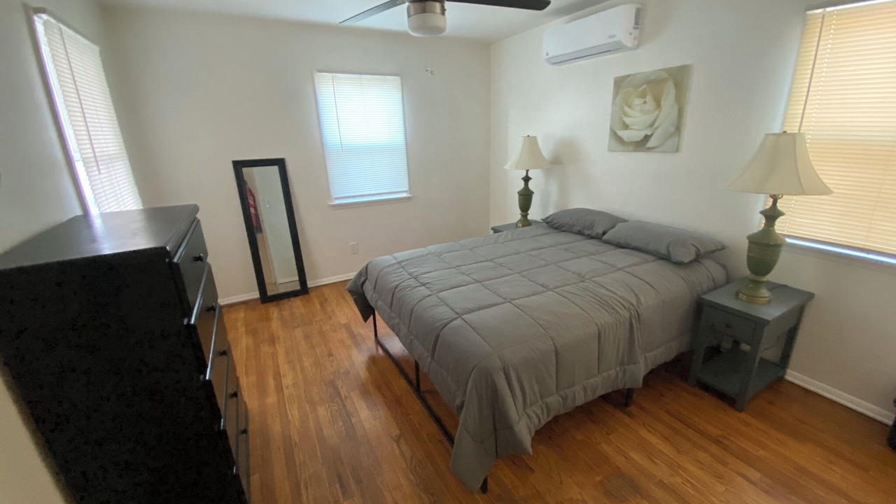 Photo of Bedroom in Baldwin Park