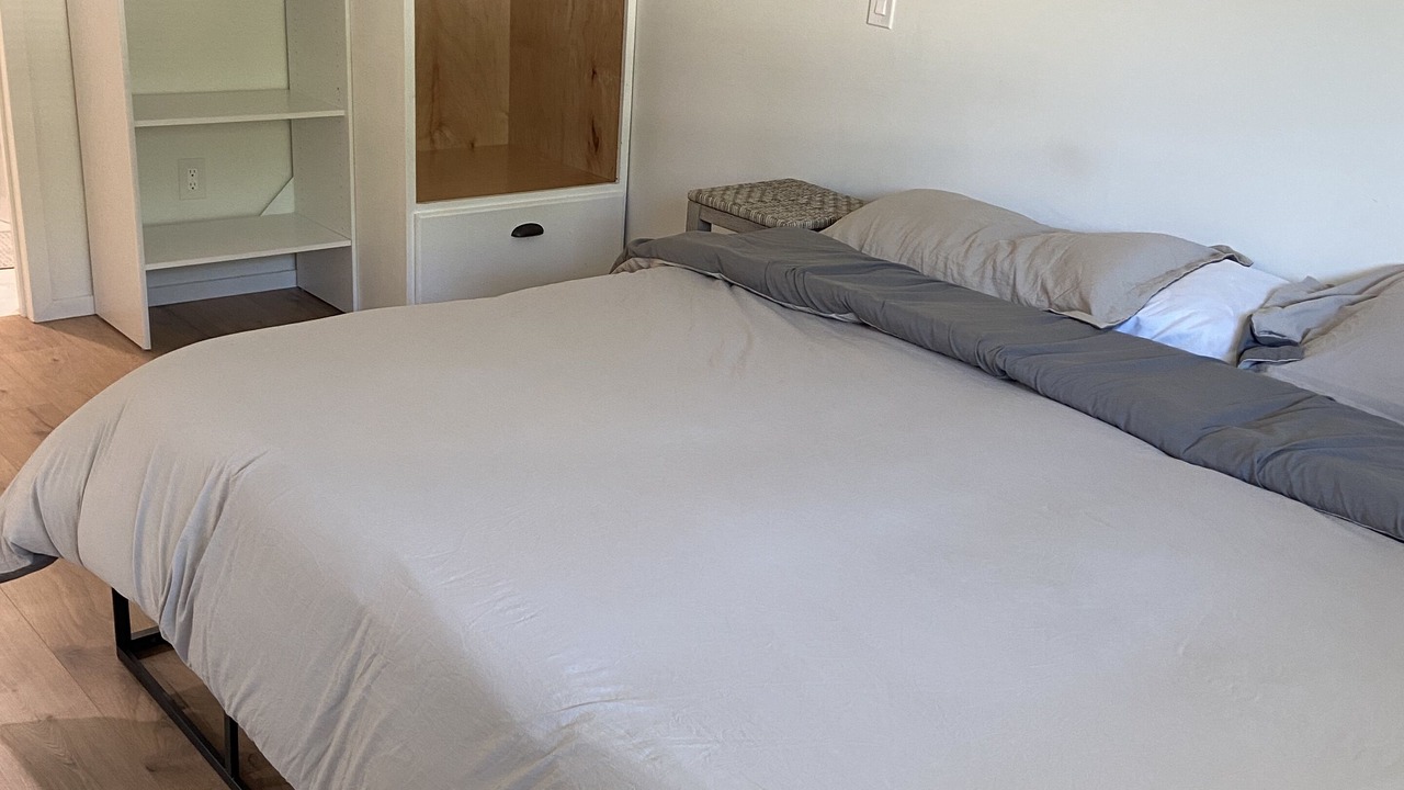 Photo of Bedroom in Woodland Hills
