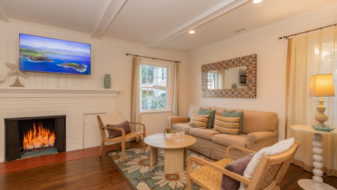 Photo of Livingroom in Beach Barber Tract
