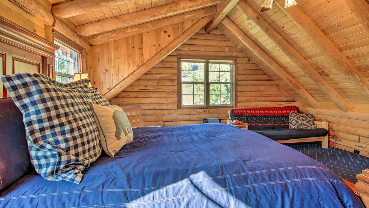 Photo of Bedroom in Pine Mountain Club