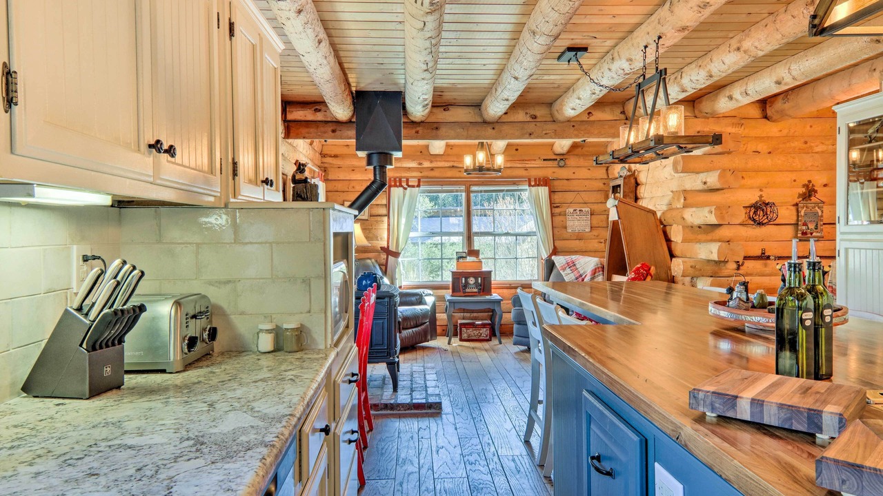 Photo of Kitchen in Pine Mountain Club