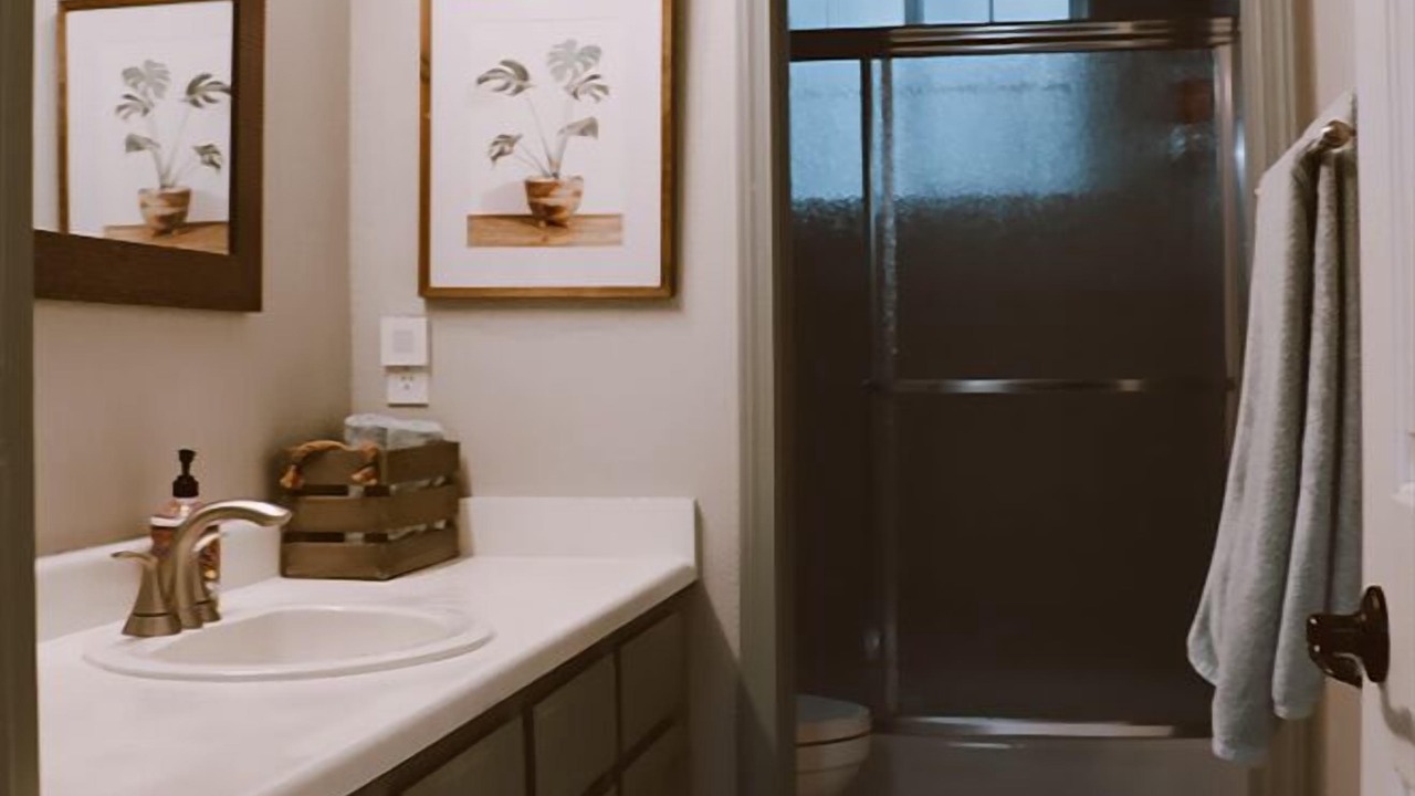 Photo of Bathroom in Shingletown