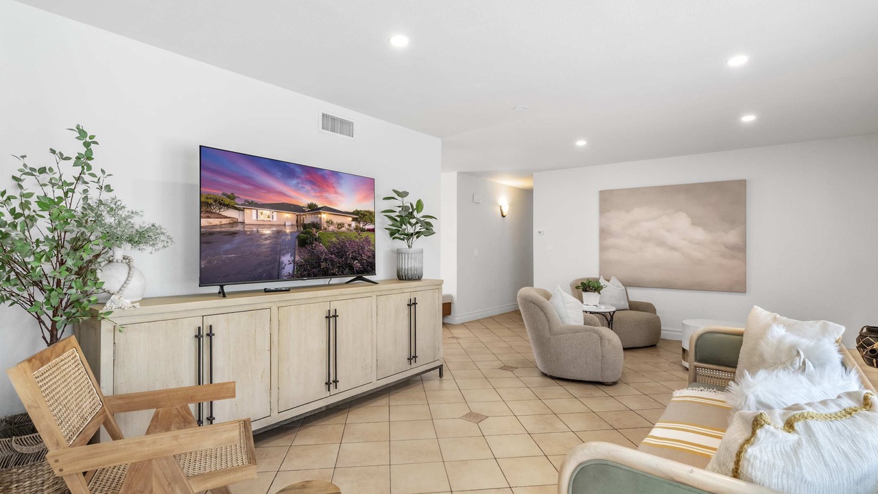 Photo of Livingroom in Fullerton