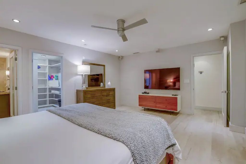Photo of Bedroom in Hollywood Hills West