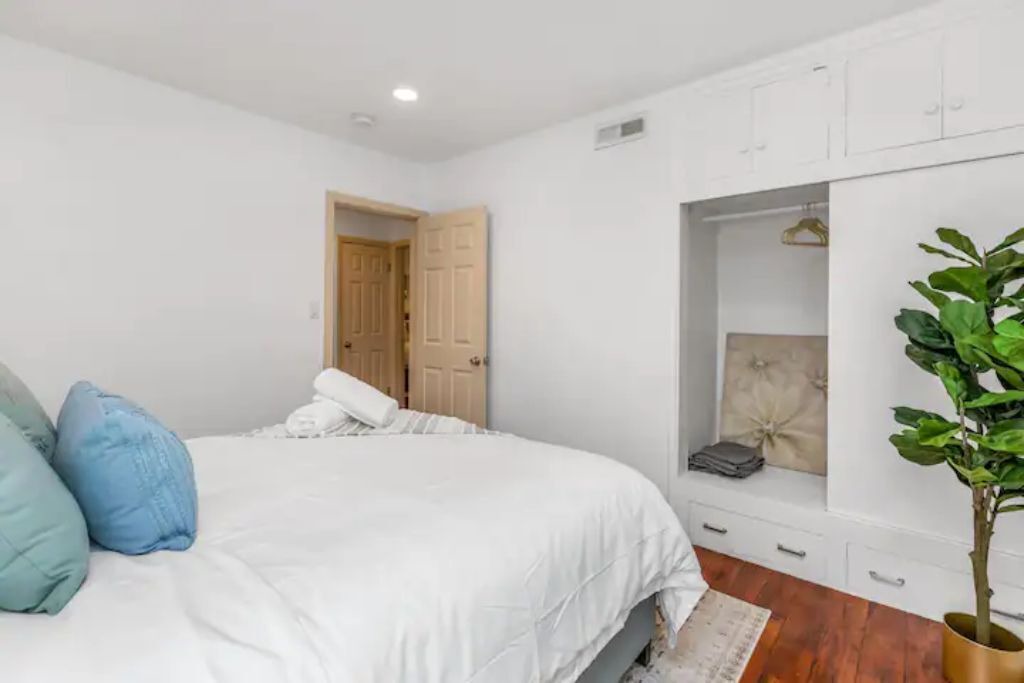 Photo of Bedroom in Altadena