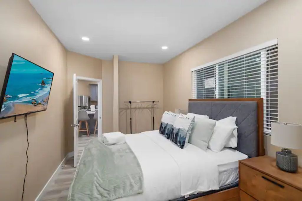 Photo of Bedroom in Altadena
