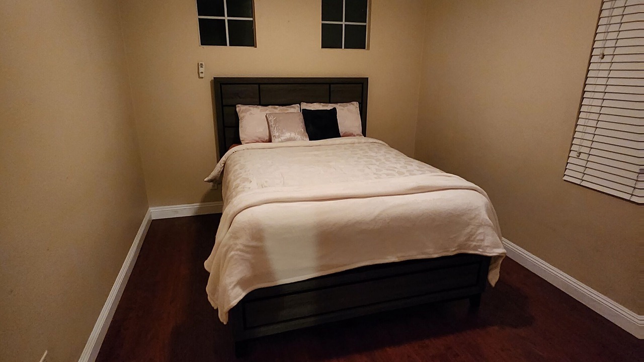 Photo of Bedroom in La Sierra