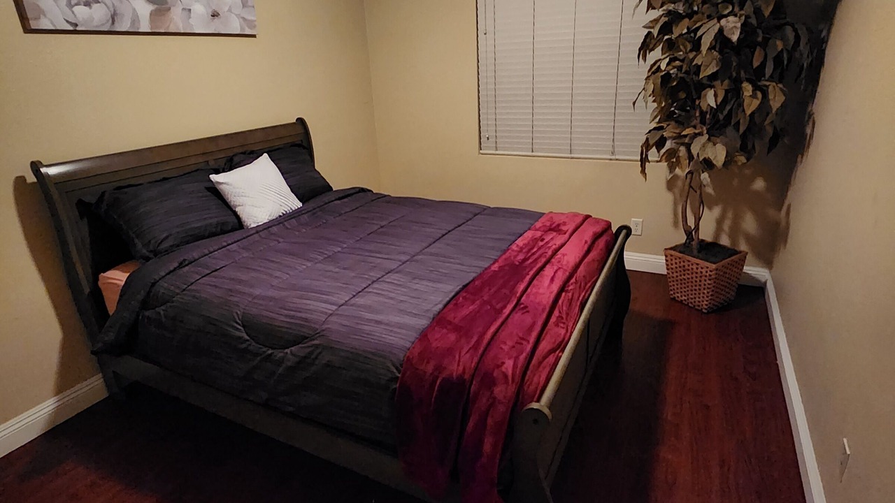 Photo of Bedroom in La Sierra