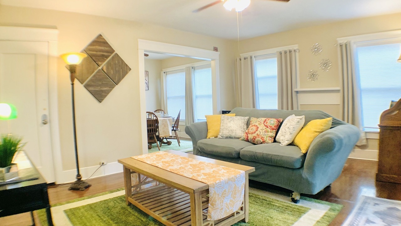 Photo of Livingroom in Oleander - Sunset