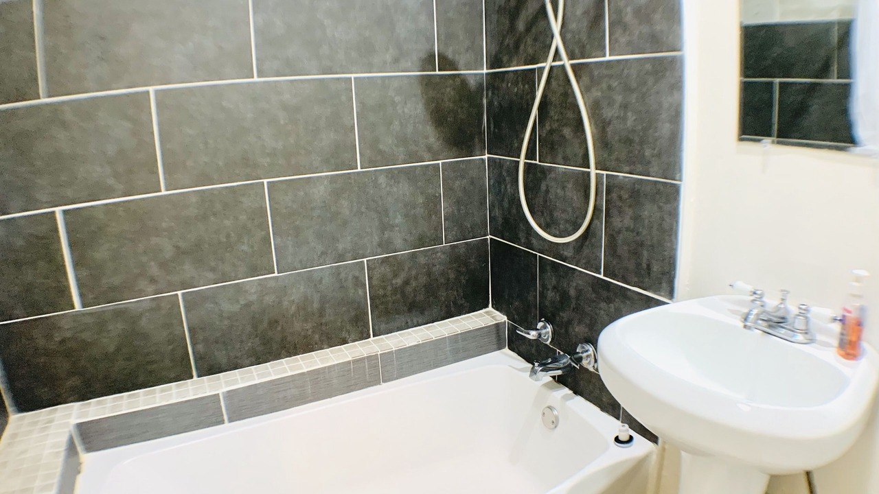 Photo of Bathroom in Oleander - Sunset