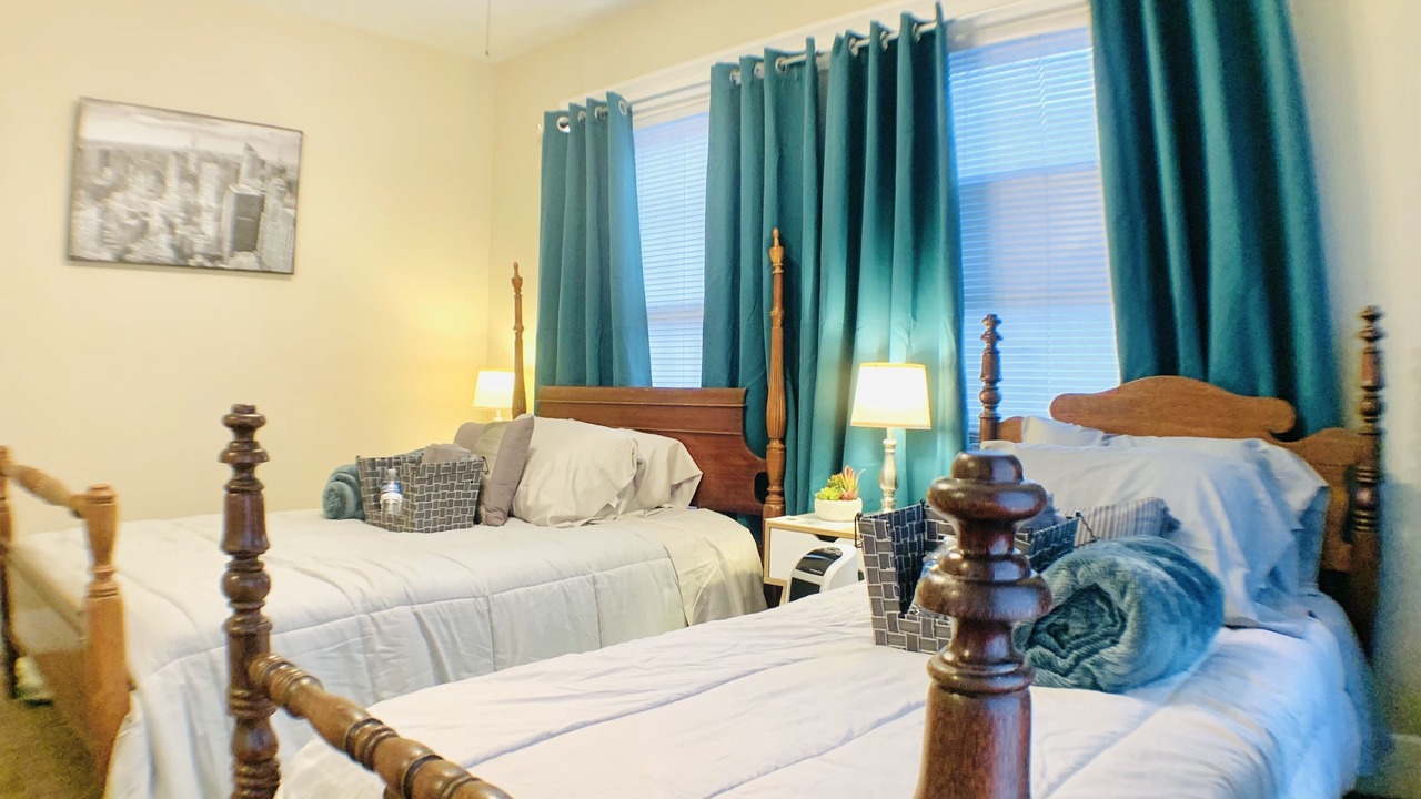 Photo of Bedroom in Oleander - Sunset