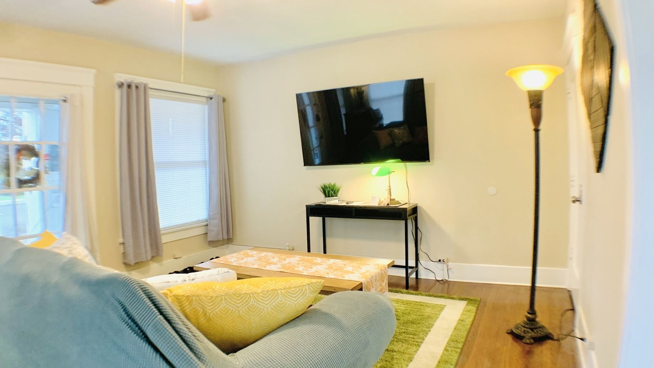 Photo of Bedroom in Oleander - Sunset