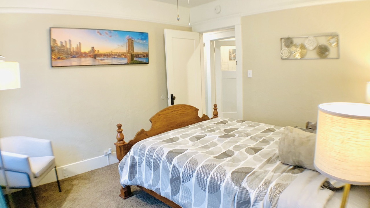 Photo of Bedroom in Oleander - Sunset