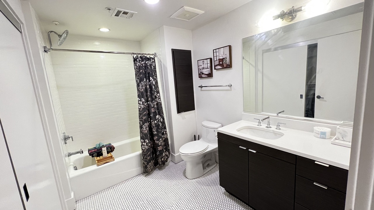 Photo of Bathroom in Los Angeles