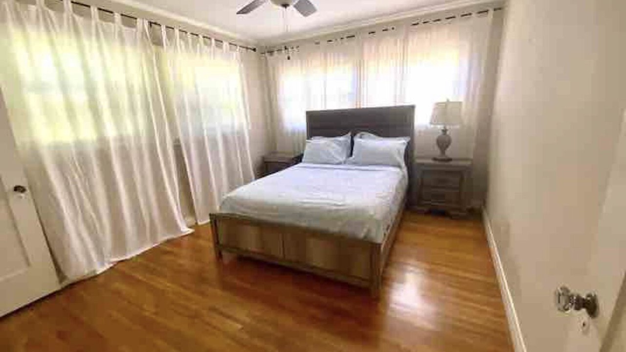 Photo of Bedroom in Valley Glen