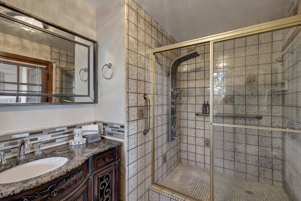 Photo of Bathroom in Vista