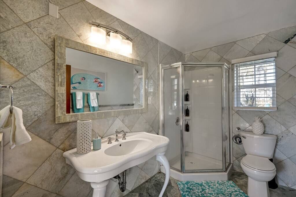 Photo of Bathroom in Vista