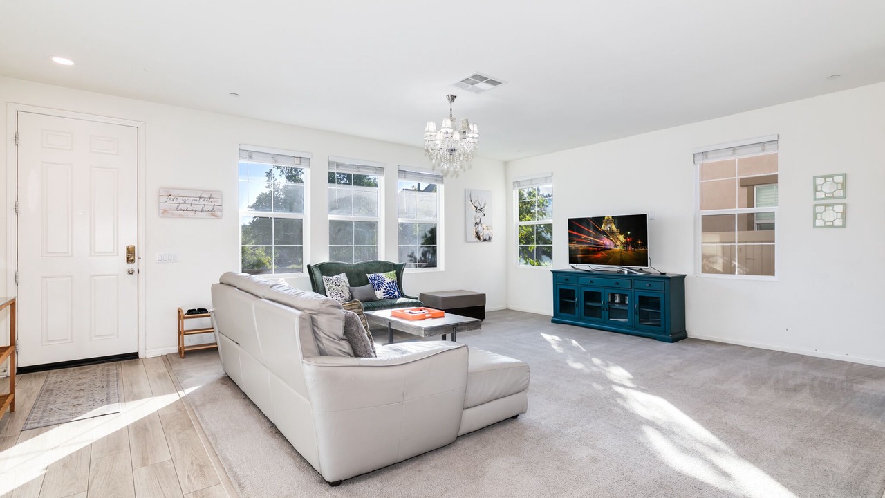 Photo of Livingroom in Ontario