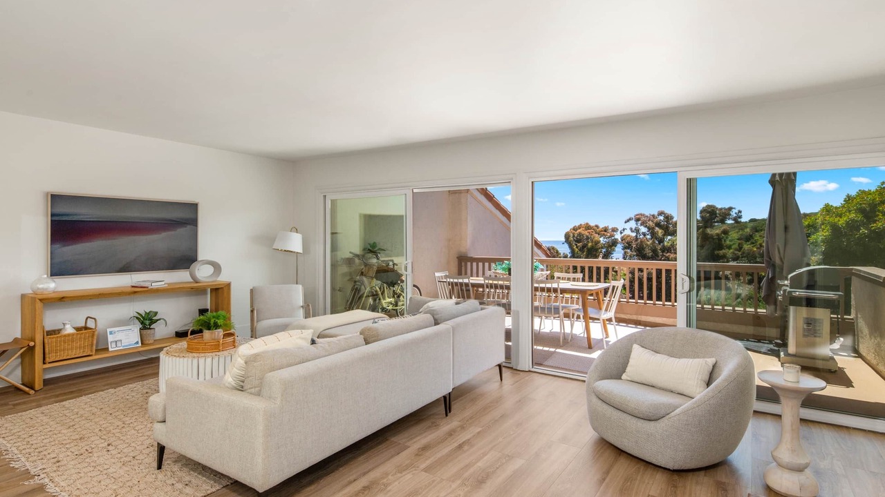 Photo of Bedroom in Eastern Malibu