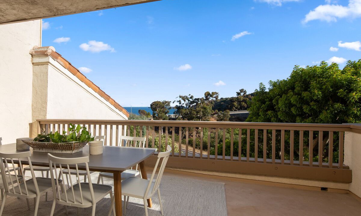 Photo of Patio Balcony in Eastern Malibu