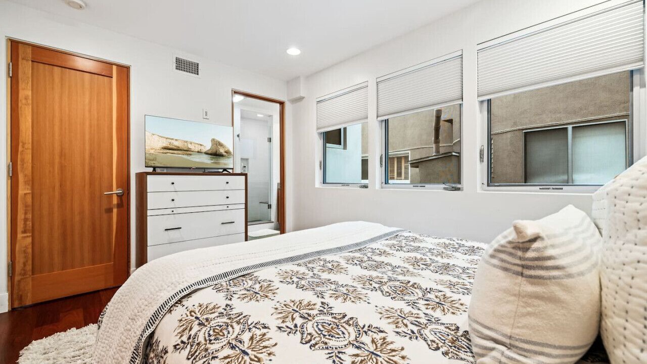 Photo of Bedroom in The Strand
