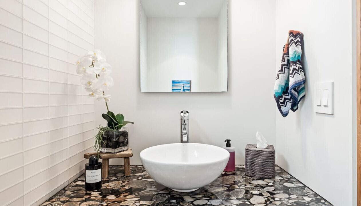 Photo of Bathroom in The Strand