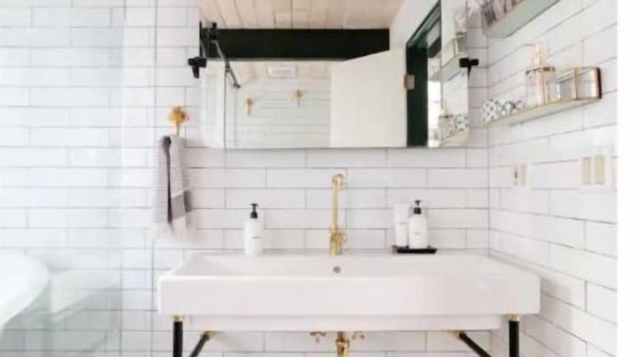 Photo of Bathroom in Blue Jay