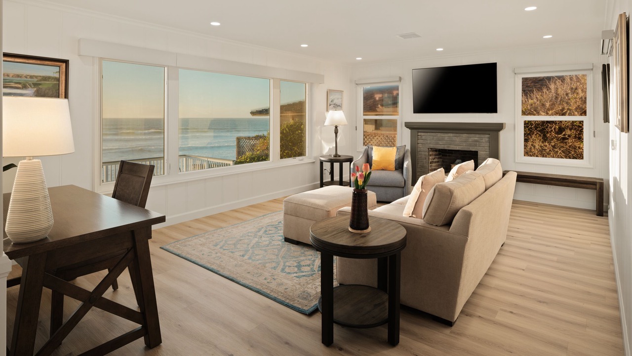 Photo of Livingroom in Beach Barber Tract
