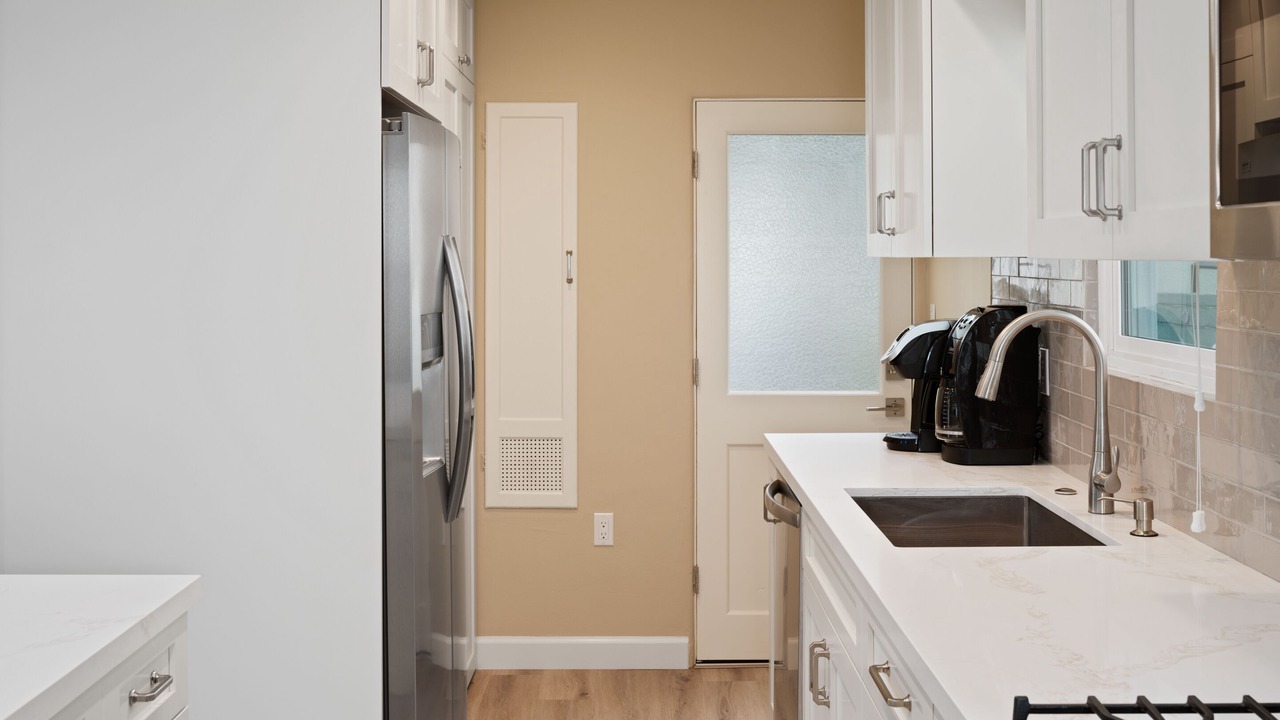 Photo of Kitchen in Beach Barber Tract