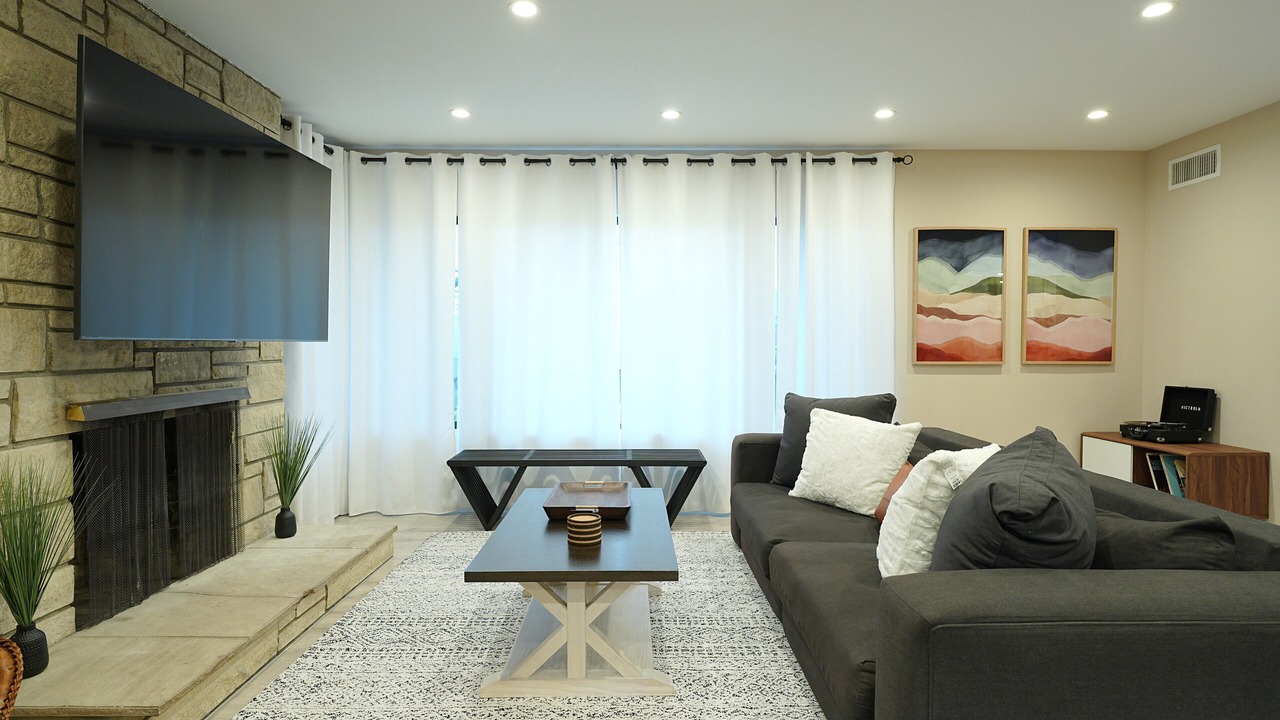 Photo of Livingroom in Crescenta Highlands