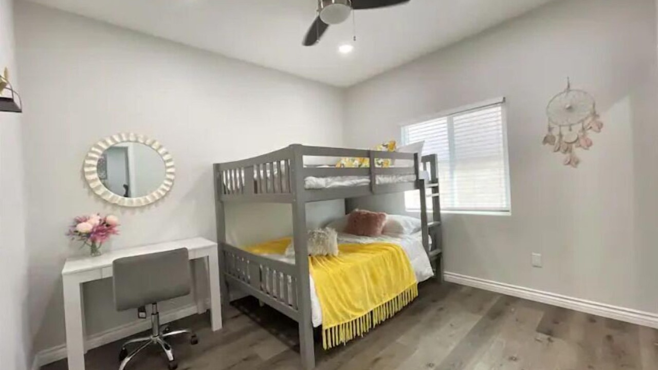 Photo of Bedroom in Midway City