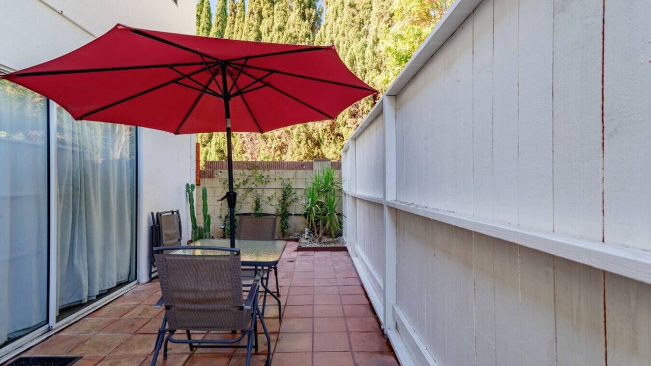 Photo of Outdoor in Valley Village