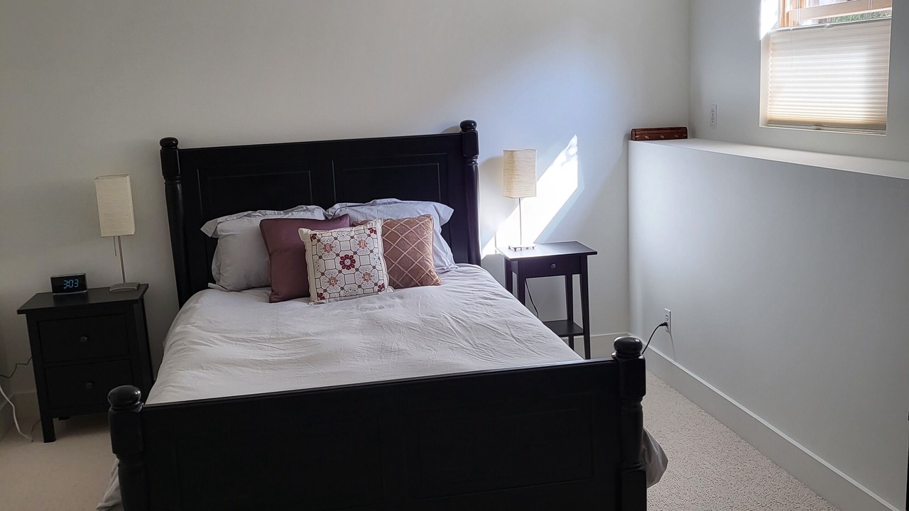 Photo of Bedroom in Berkeley Hills