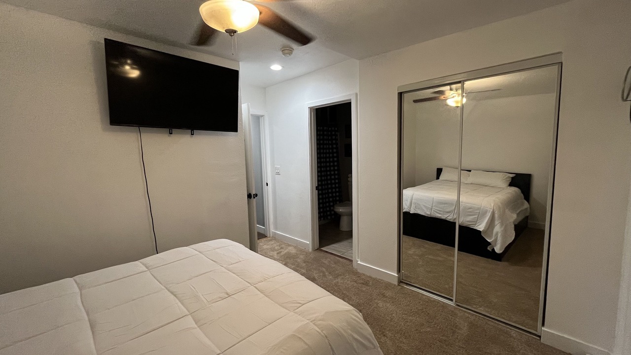 Photo of Bedroom in Compton