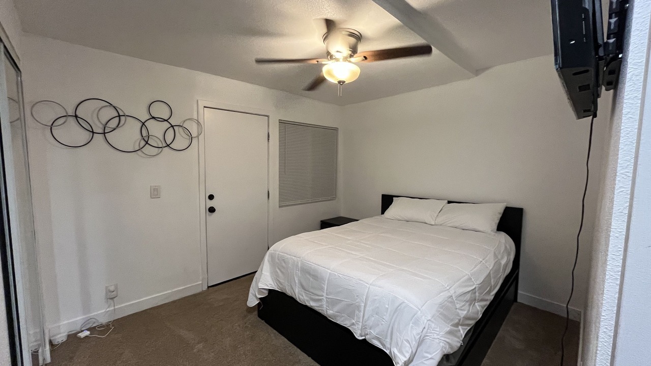Photo of Bedroom in Compton