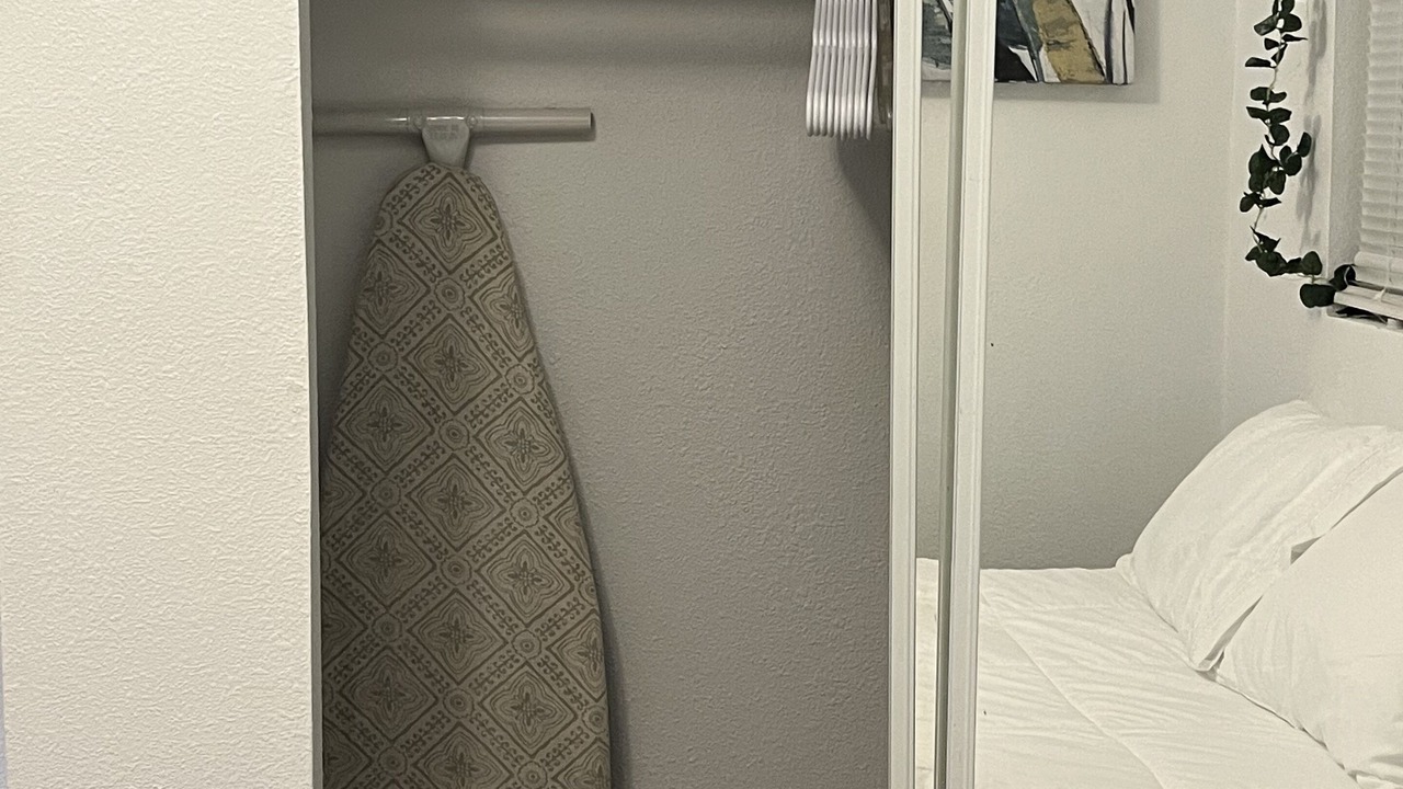 Photo of Bedroom in Compton