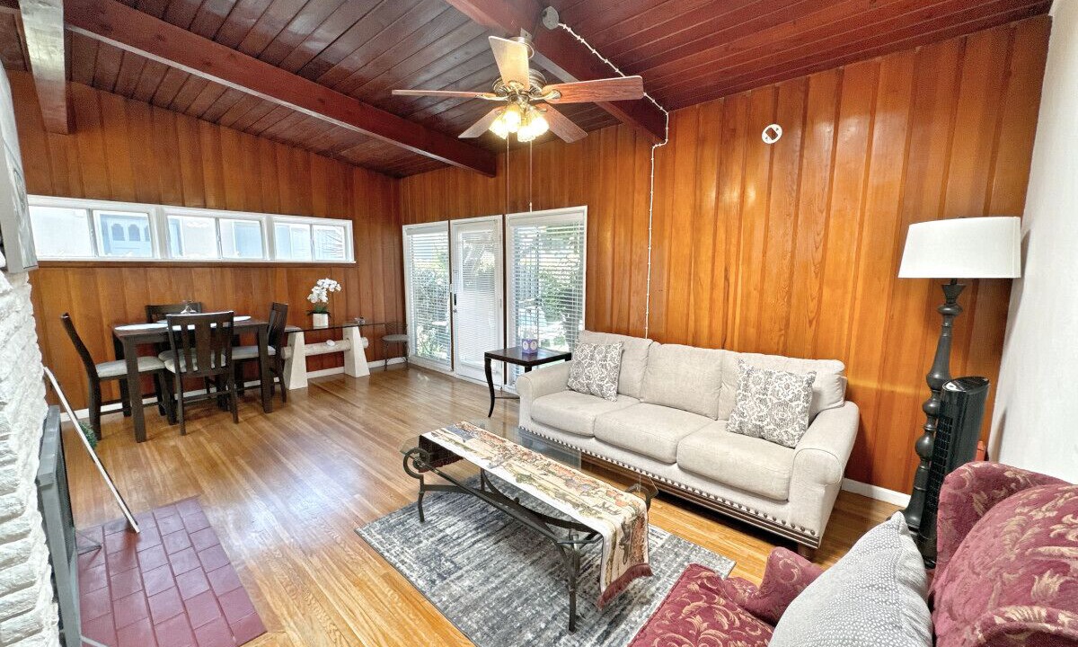 Photo of Bedroom in East Manhattan Beach