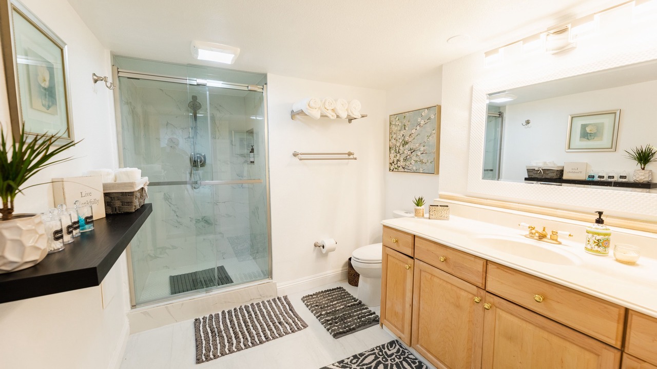 Photo of Bathroom in La Sierra