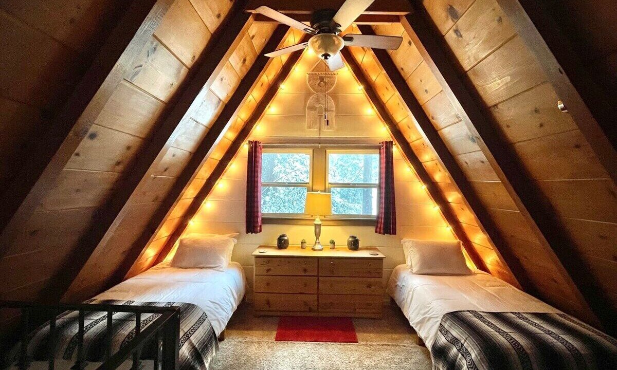 Photo of Bedroom in Crestline