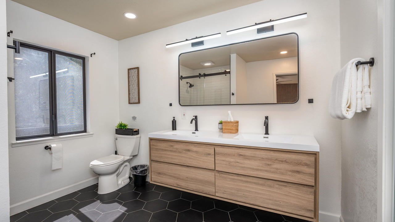 Photo of Bathroom in Oakhurst