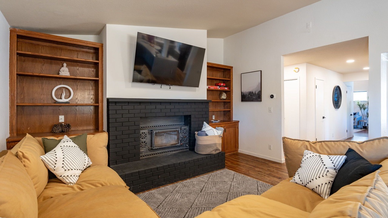 Photo of Livingroom in Oakhurst