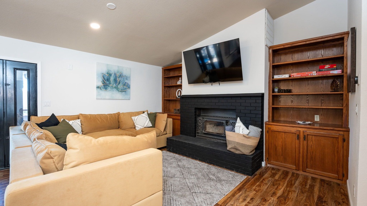Photo of Livingroom in Oakhurst