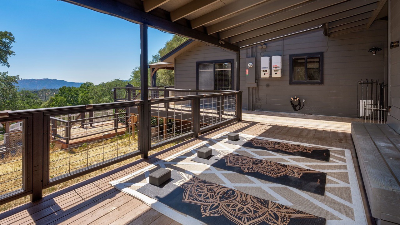 Photo of Patio Balcony in Oakhurst