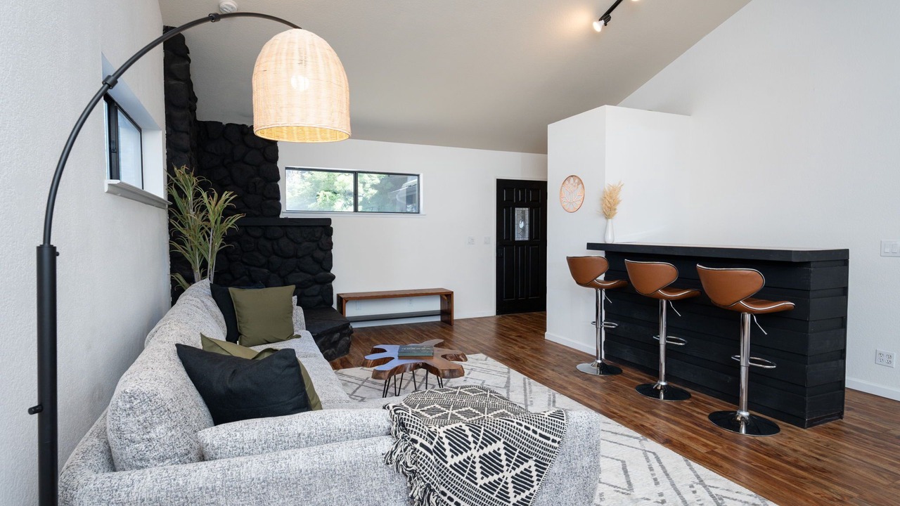 Photo of Livingroom in Oakhurst
