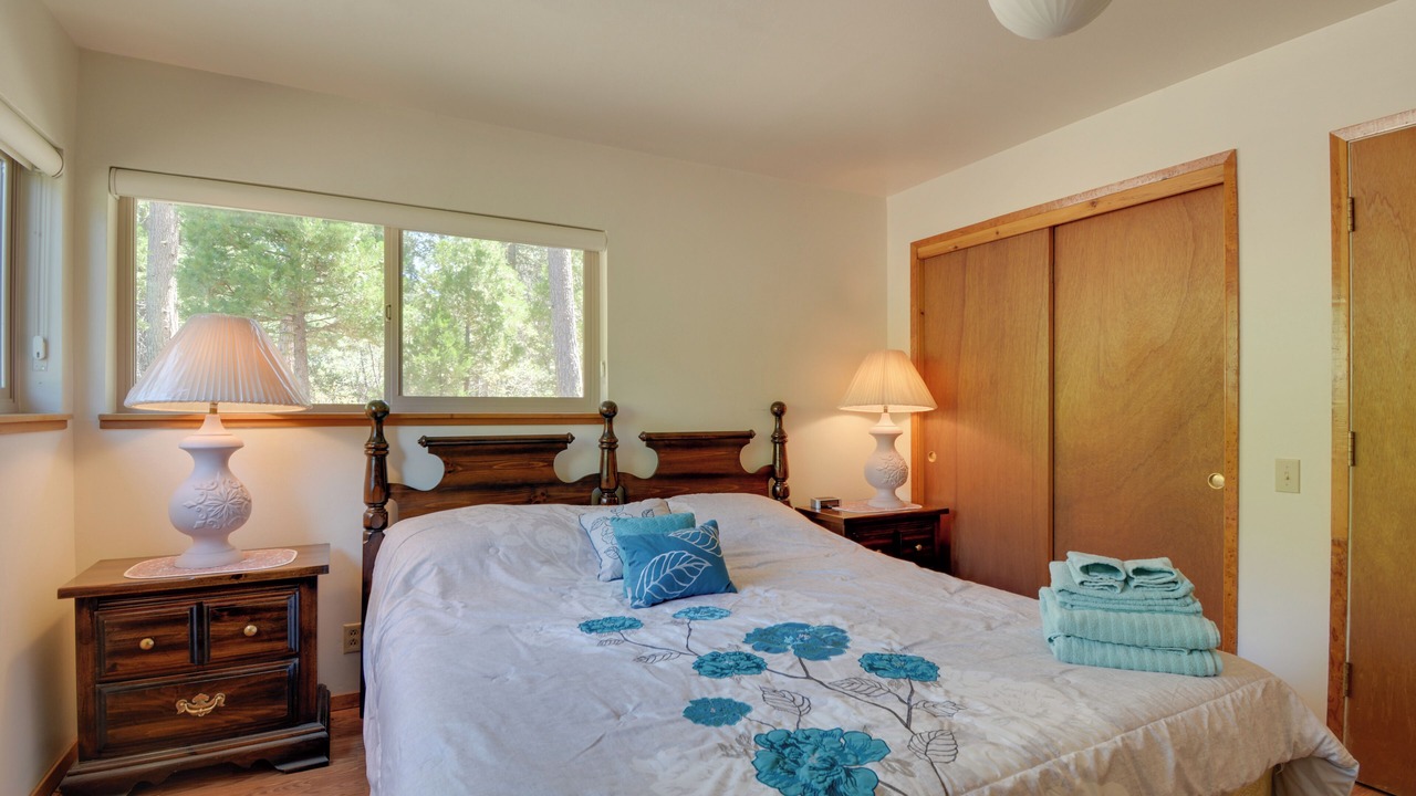 Photo of Bedroom in Harden Flat