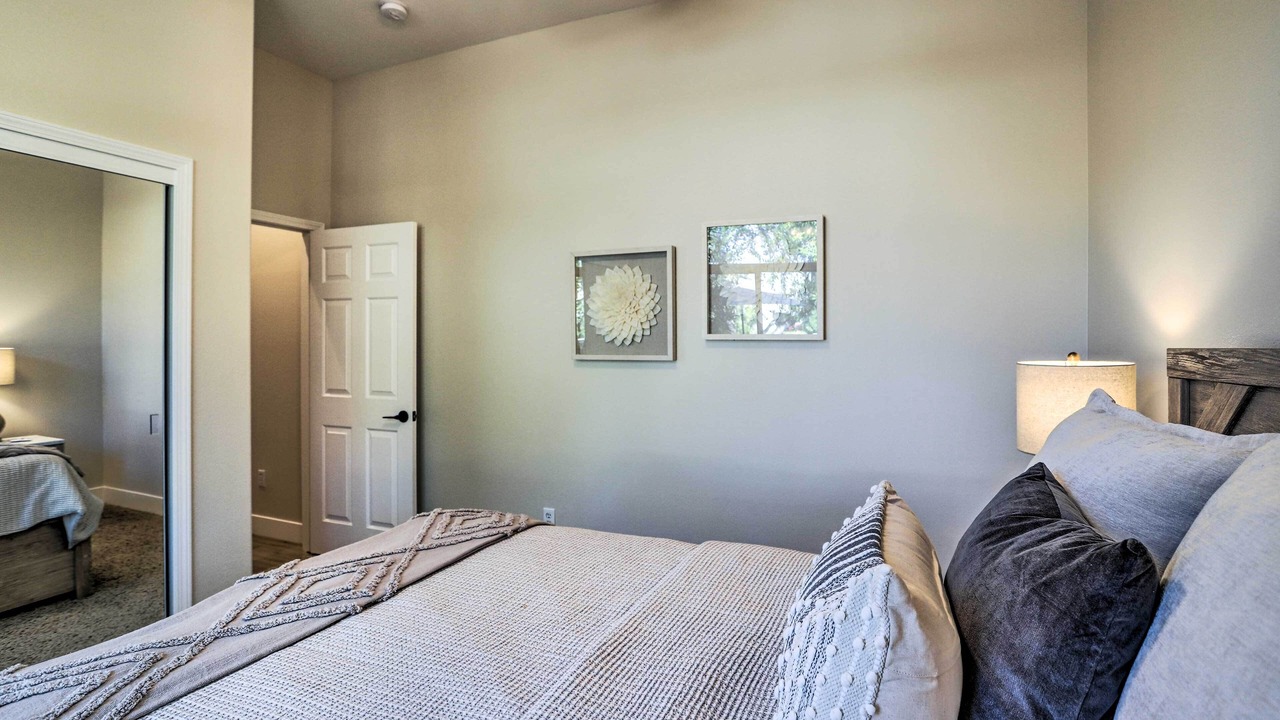 Photo of Bedroom in Desert Palms