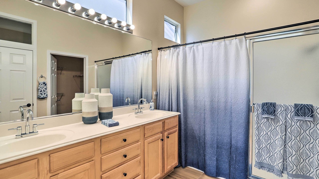 Photo of Bathroom in Desert Palms
