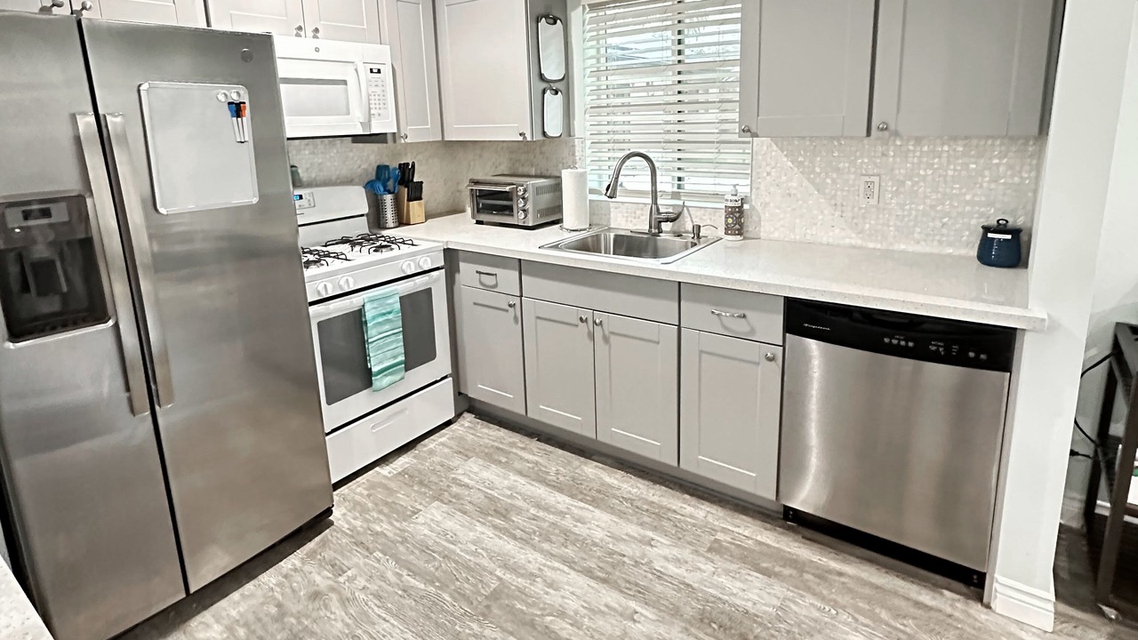Photo of Kitchen in Lake Balboa