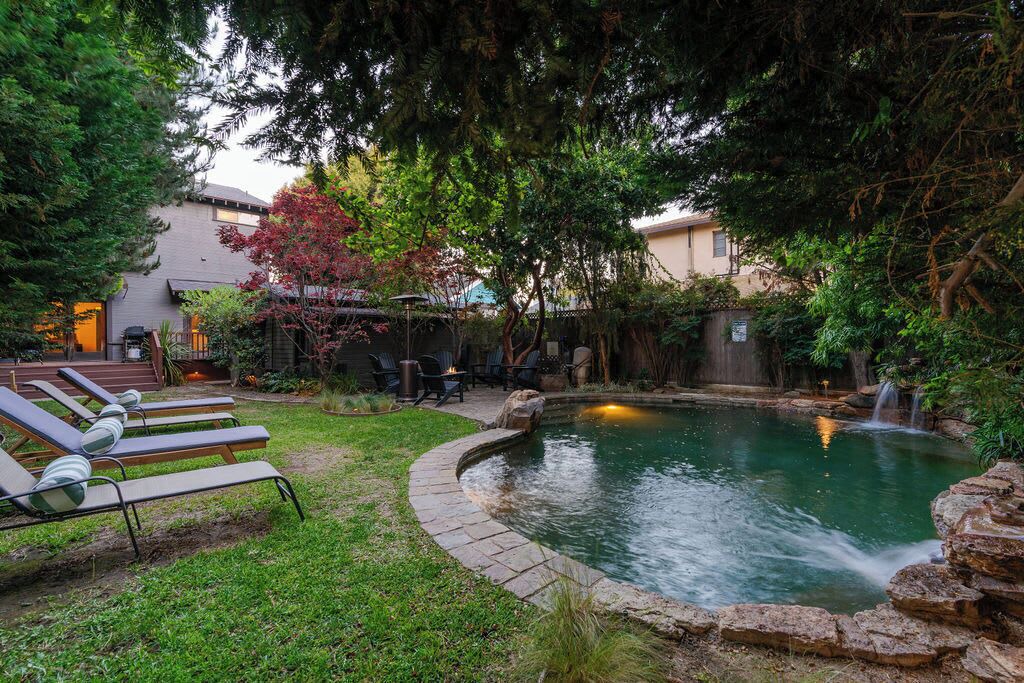 Photo of Outdoor in Bluff Heights